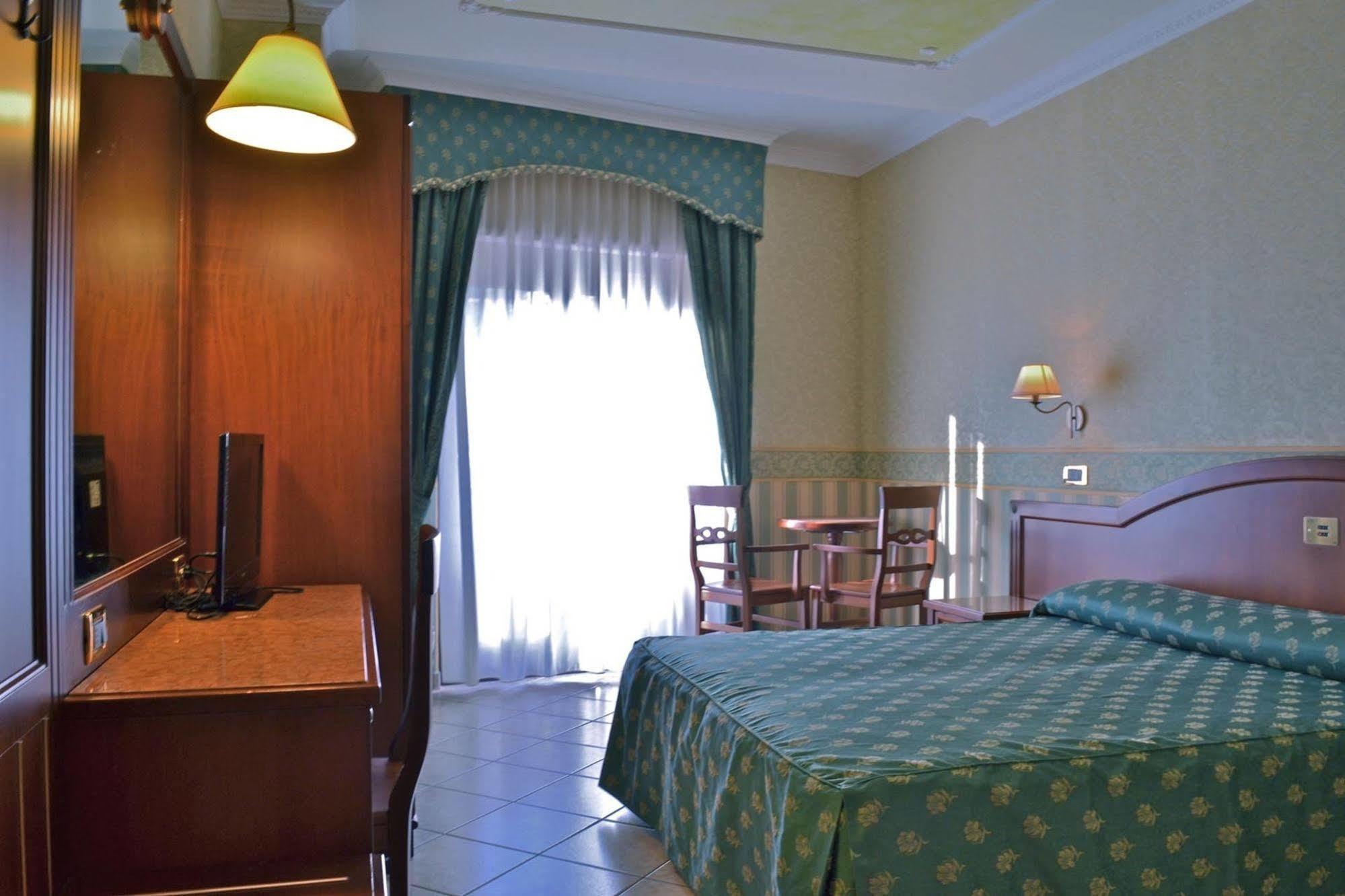 Hotel Valle Rossa San Giovanni Rotondo Luaran gambar